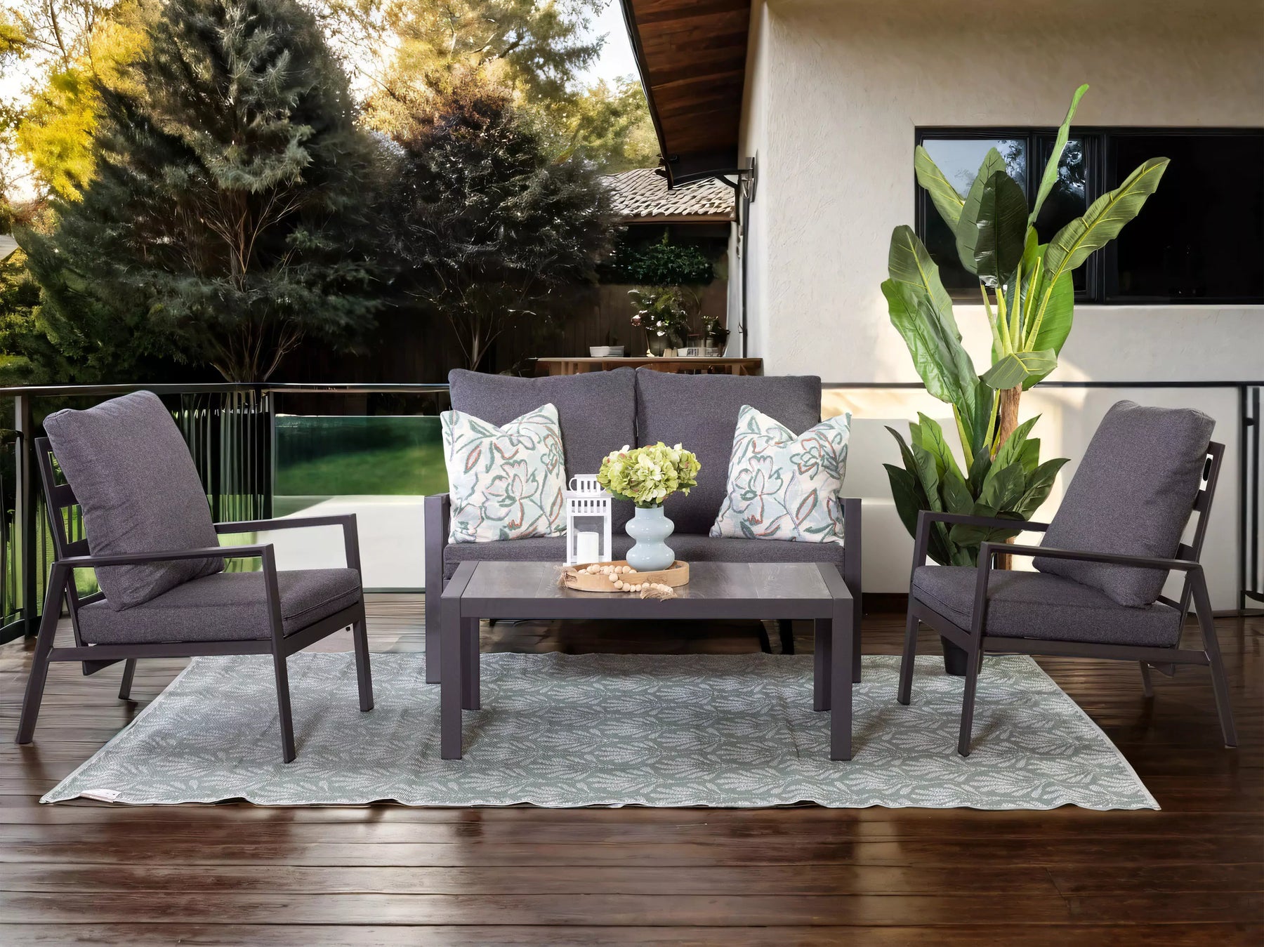 How to Upgrade Your Outdoor Area: Stylish & Inexpensive Ideas