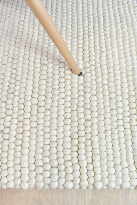 Allure Ivory Tusk Wool Rug