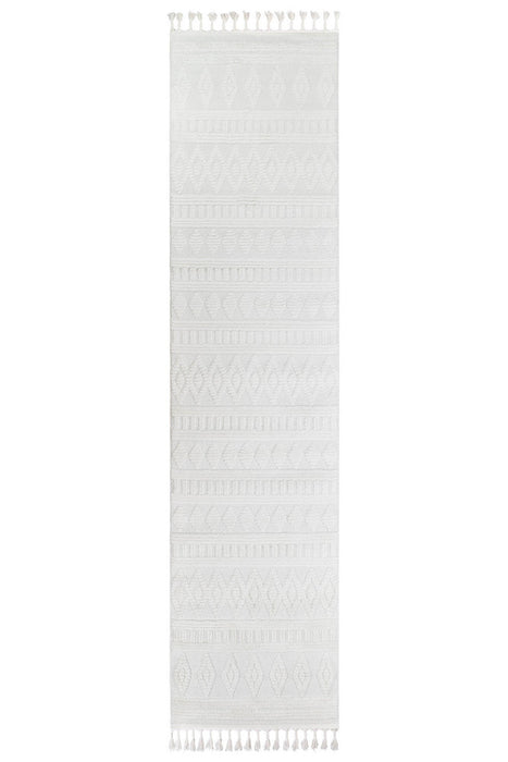 August A1211A Cream Runner