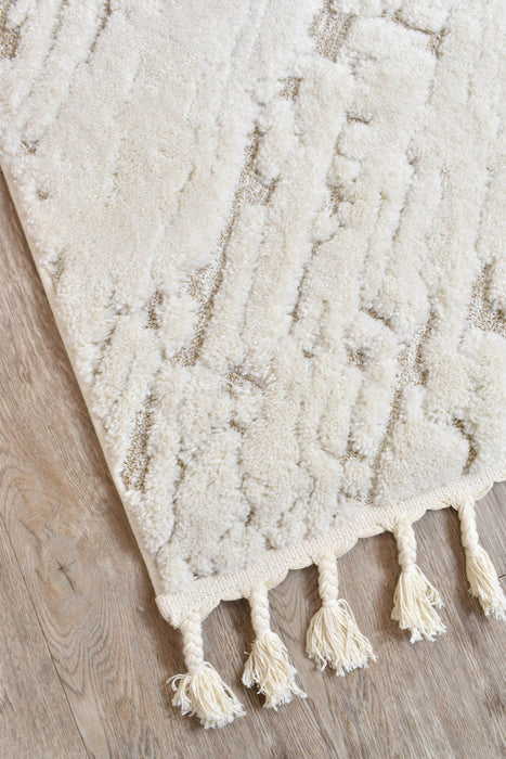 August A1327A Cream Runner