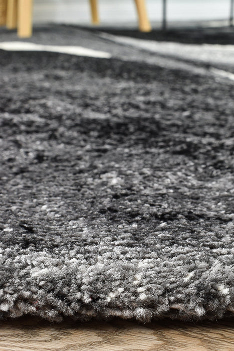 Millard 37 Dark Grey White Rug